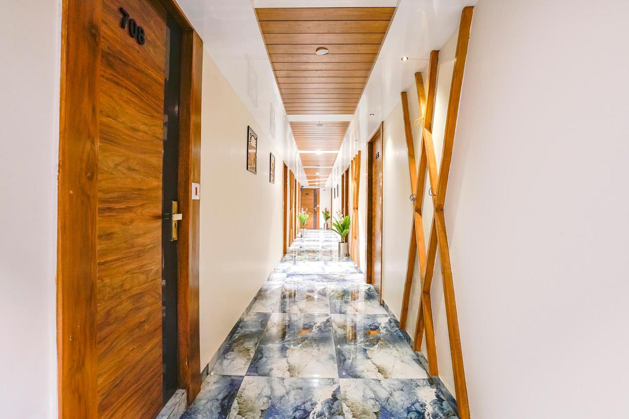 Hotel Fabexpress Royal Bird Ahmedabad Exterior foto